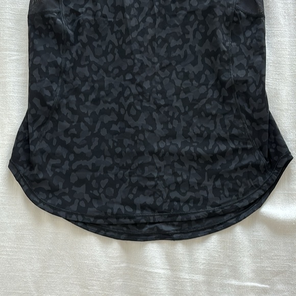 Lululemon Patterned Flow Tank Top - Picture 4 of 6